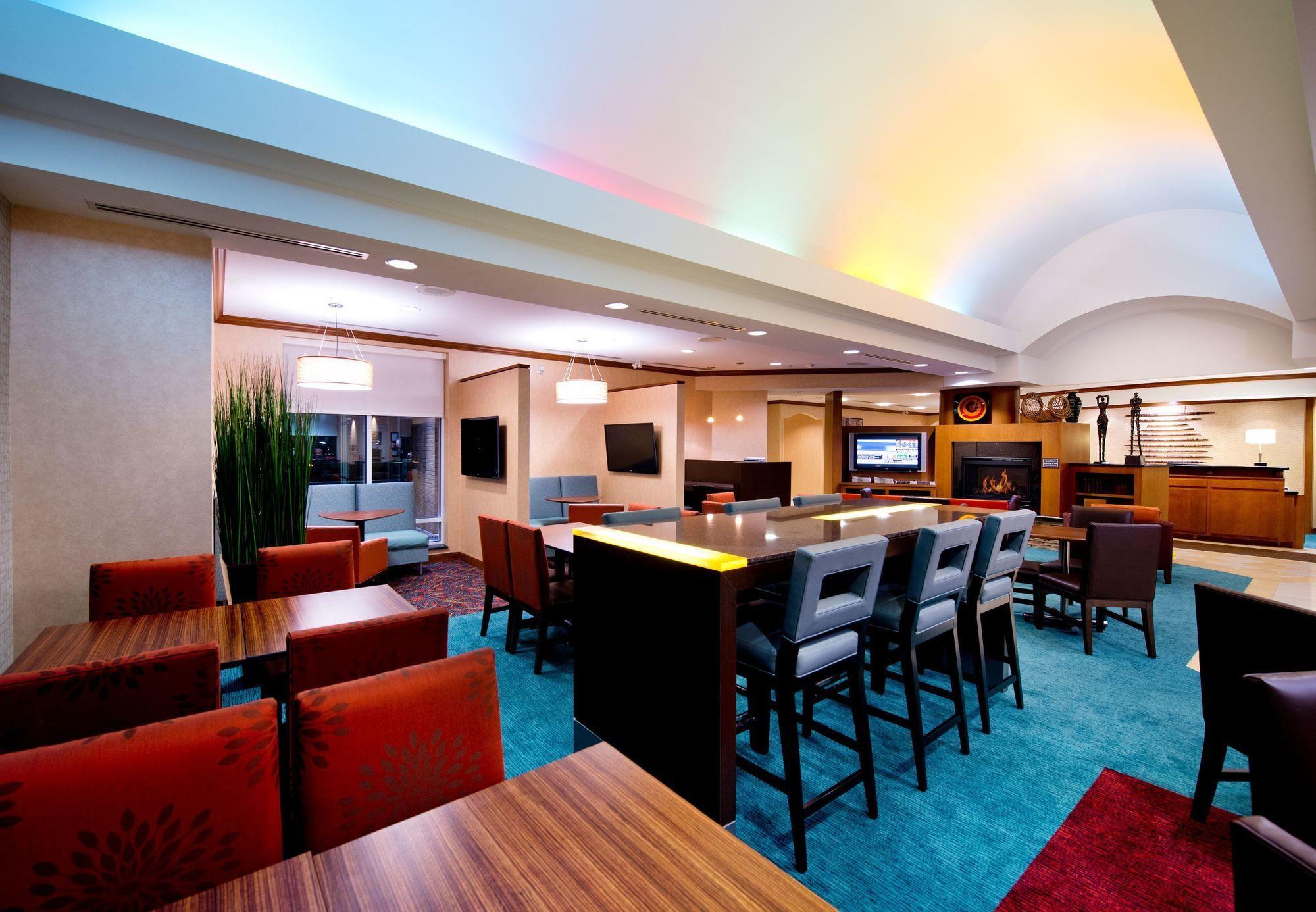 By Marriott Toronto Hotel Vaughan
