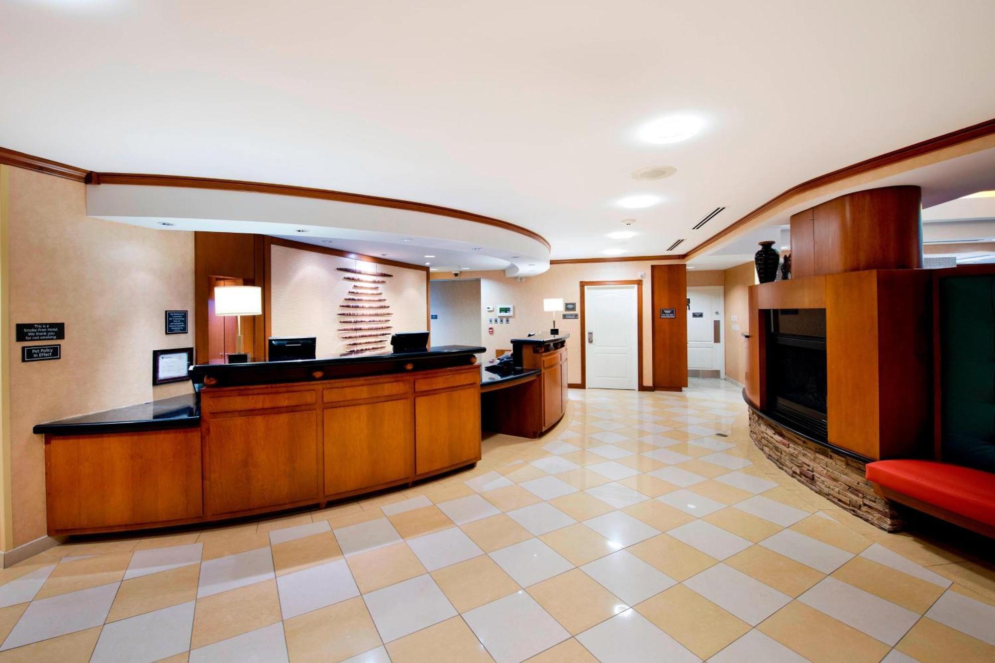 By Marriott Toronto Hotel 3*